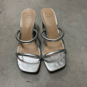 A NEW DAY heels